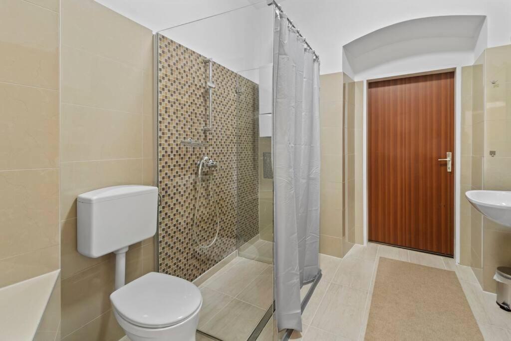 Modern Apartment Close To Center - 2Br Vienna Luaran gambar